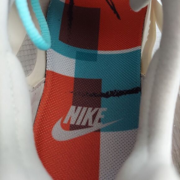 Nike Air Max 270 React Light Beige Chalk AT6174-200 Size 10 - Picture 9 of 11